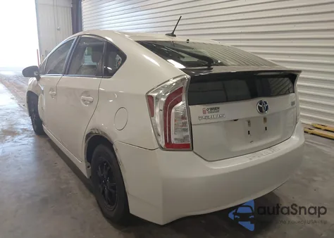 2013 Toyota Prius Three из США, поврежденный, VIN JTDKN3DU8D1673014